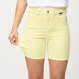 Lemonades™ – Elegantne lühike püksid