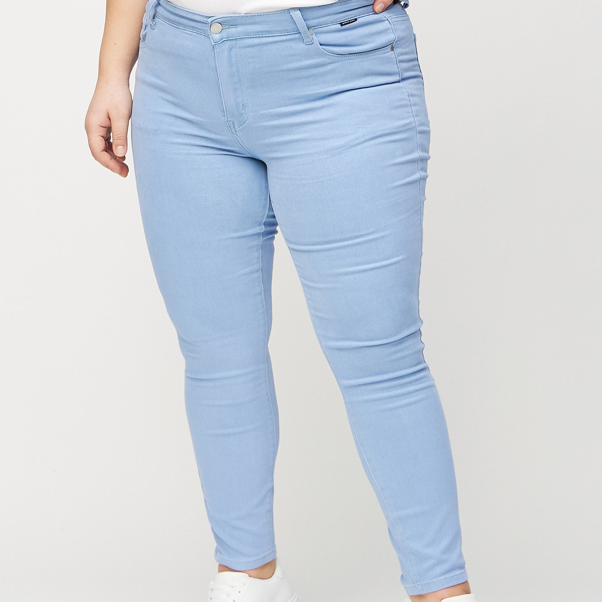 Skies™ – Täiuslikud skinny teksad
