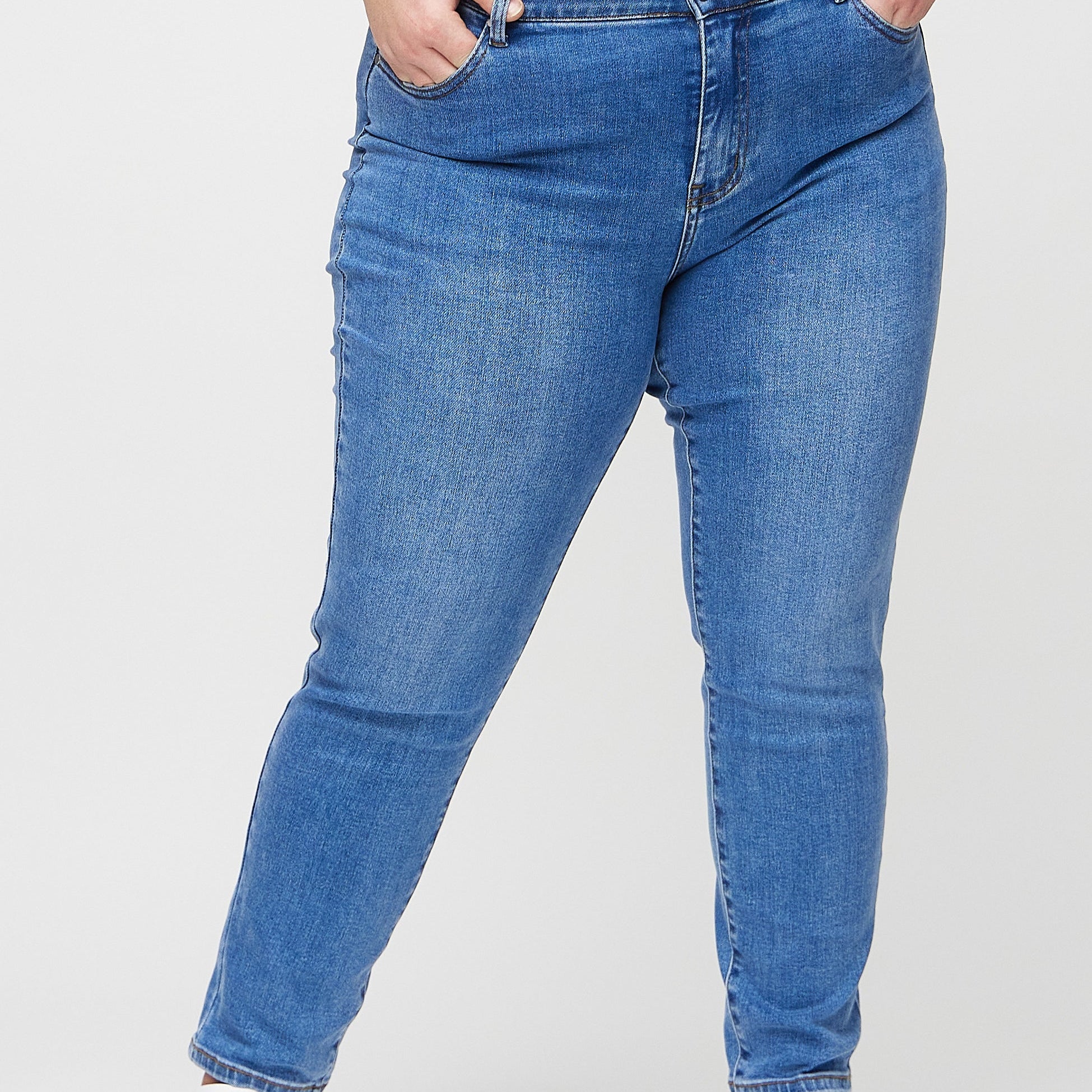Rivers™ – Täiuslikud slim teksad
