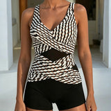 Geomeetria – Stiilne tankini