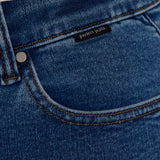 Täiuslikud teksad – Bootcut stiilis püksid