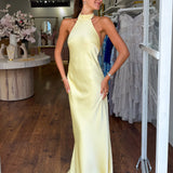 Zeynep – Elegantne satiinmaxikleit