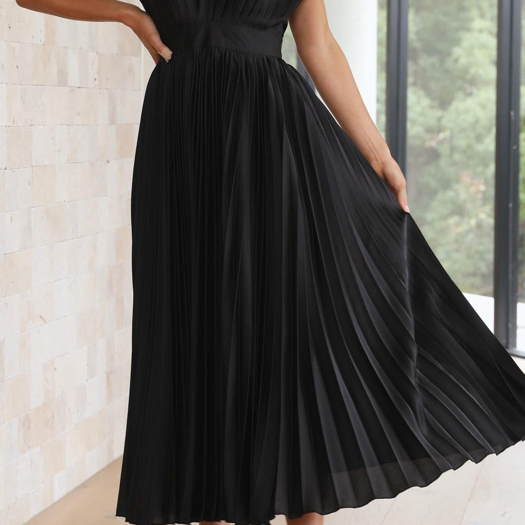 Isla – Elegantne plisseekleit