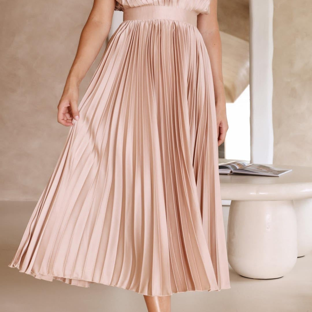 Isla – Elegantne plisseekleit