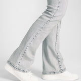 Täiuslikud teksad – Bootcut stiil