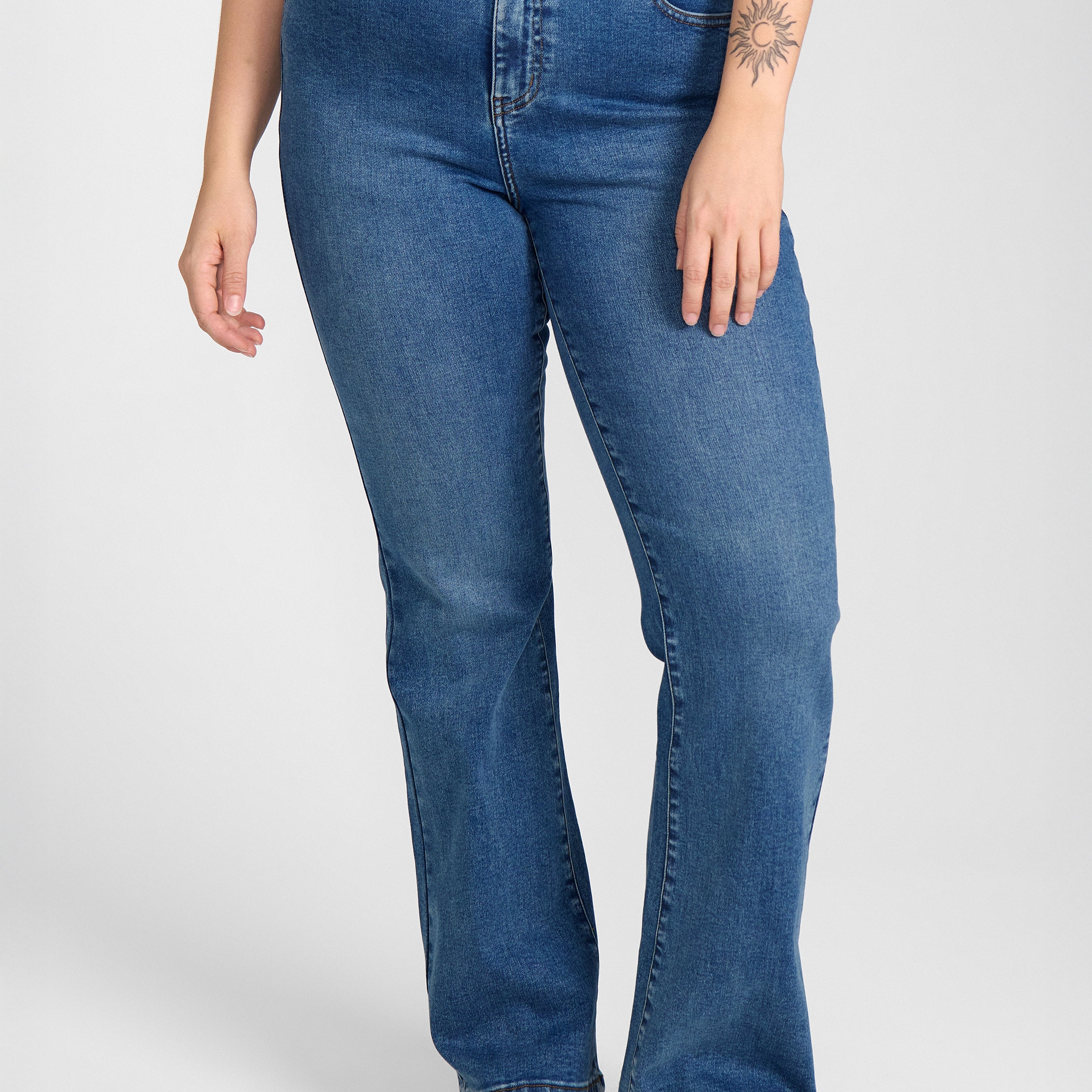 Täiuslikud teksad – Bootcut stiilis püksid