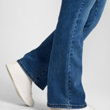 Täiuslikud teksad – Bootcut stiilis püksid
