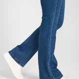 Täiuslikud teksad – Bootcut stiilis püksid