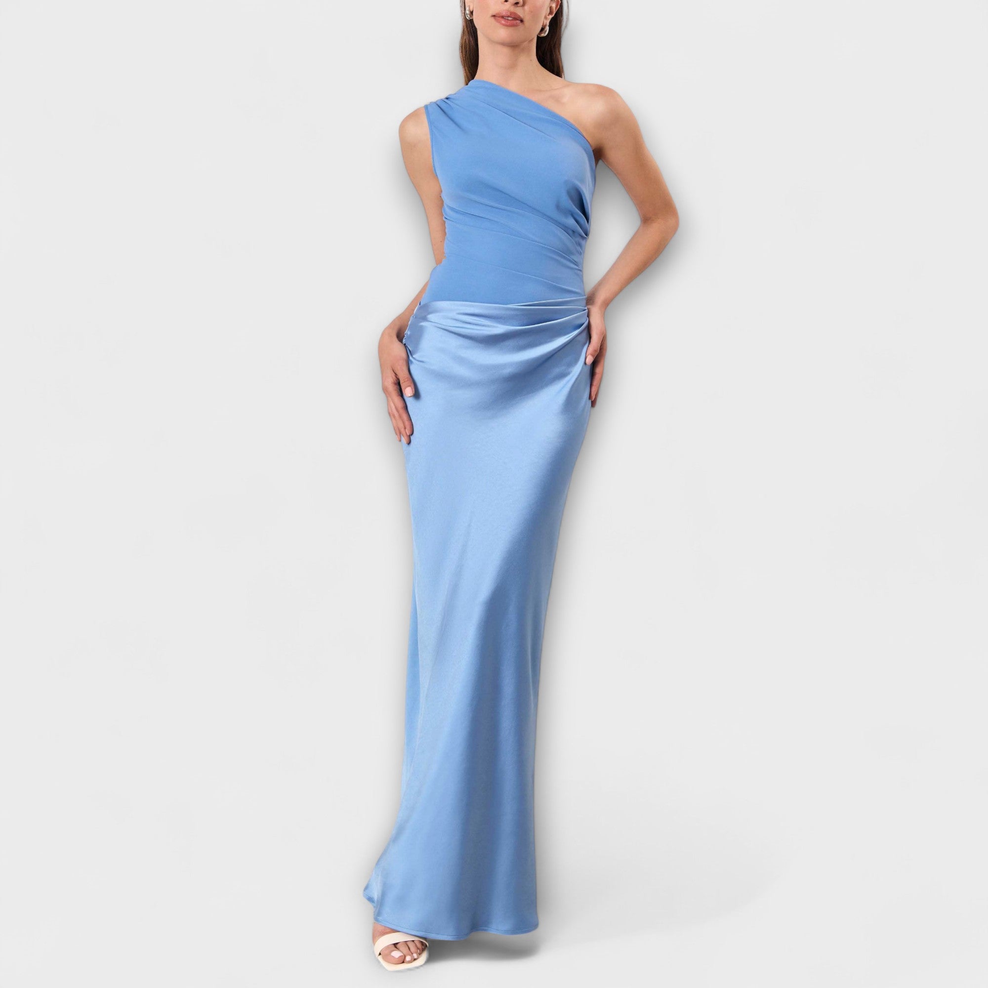 Luna – Elegantne satiin kleit
