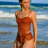 Punane Lill – Elegantne tankini komplekt